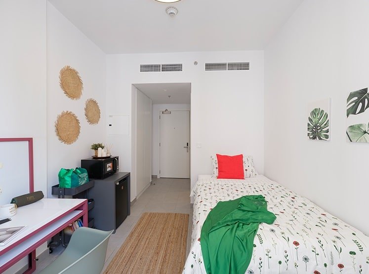 Private-room-with-balcony-02